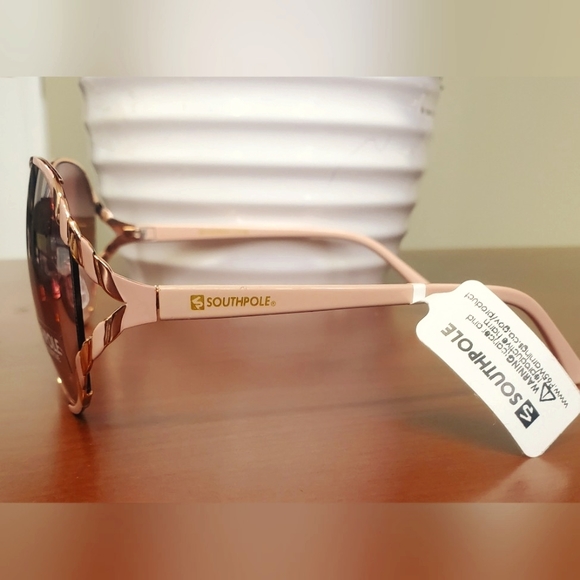 Southpole 1027SP Vented Metal UV Protective Round Sunglasses for Women - Picture 4 of 9